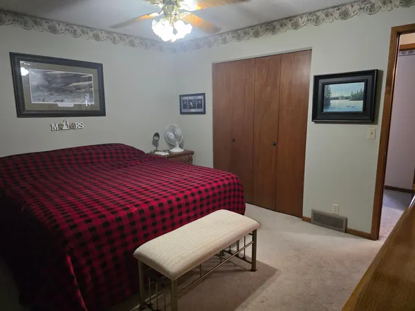 $329,000 | 1903 Willow Avenue, Worthington, MN 56187