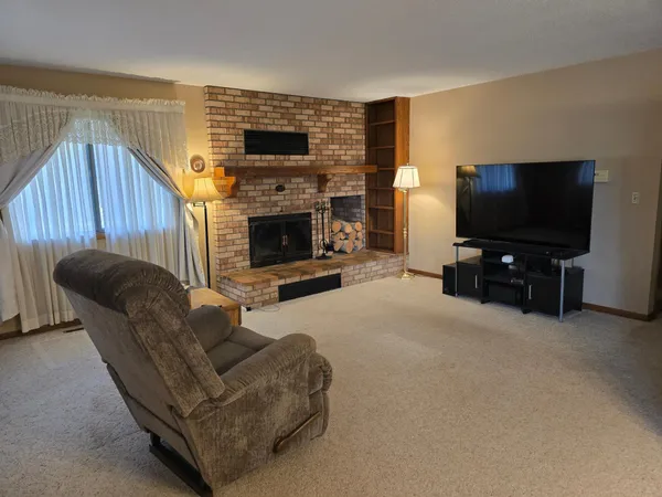 $319,000 | 1903 Willow Avenue, Worthington, MN 56187