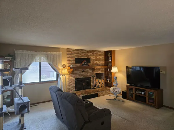 $329,000 | 1903 Willow Avenue, Worthington, MN 56187