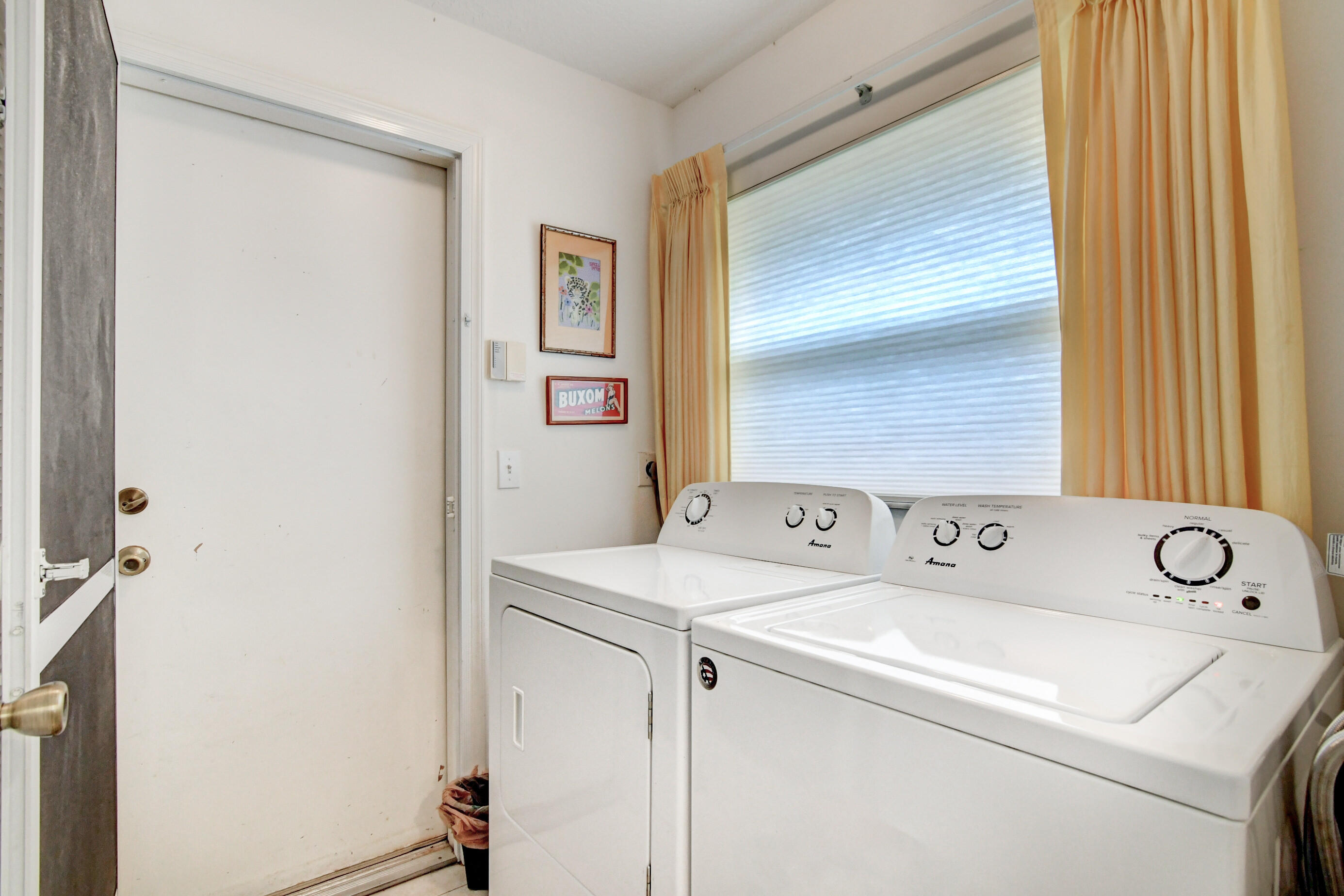 134 East Lee Road Delray Beach, FL 33445 - Photo 26 of 47 Laundry Room