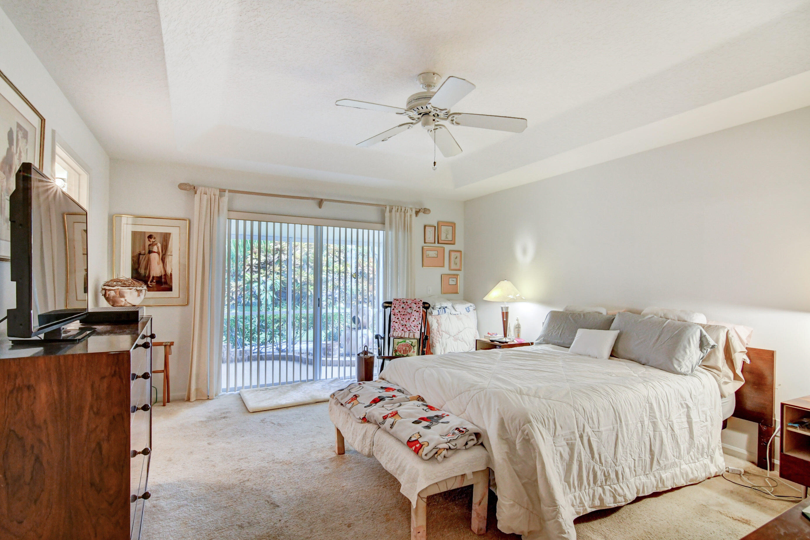134 East Lee Road Delray Beach, FL 33445 - Photo 27 of 47 Primary Bedroom with access to Patio