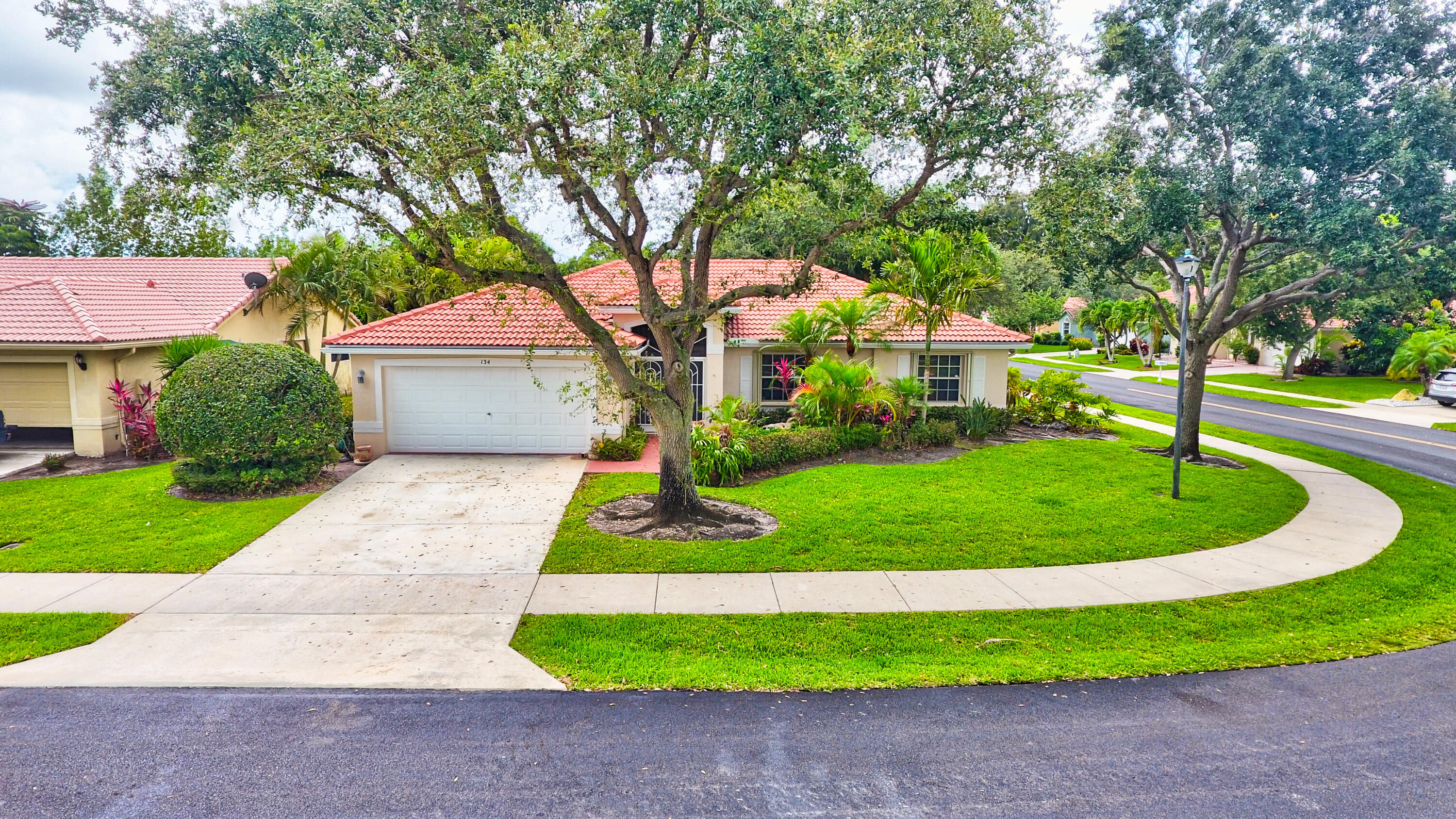 134 East Lee Road Delray Beach, FL 33445 - Photo 3 of 47 Corner