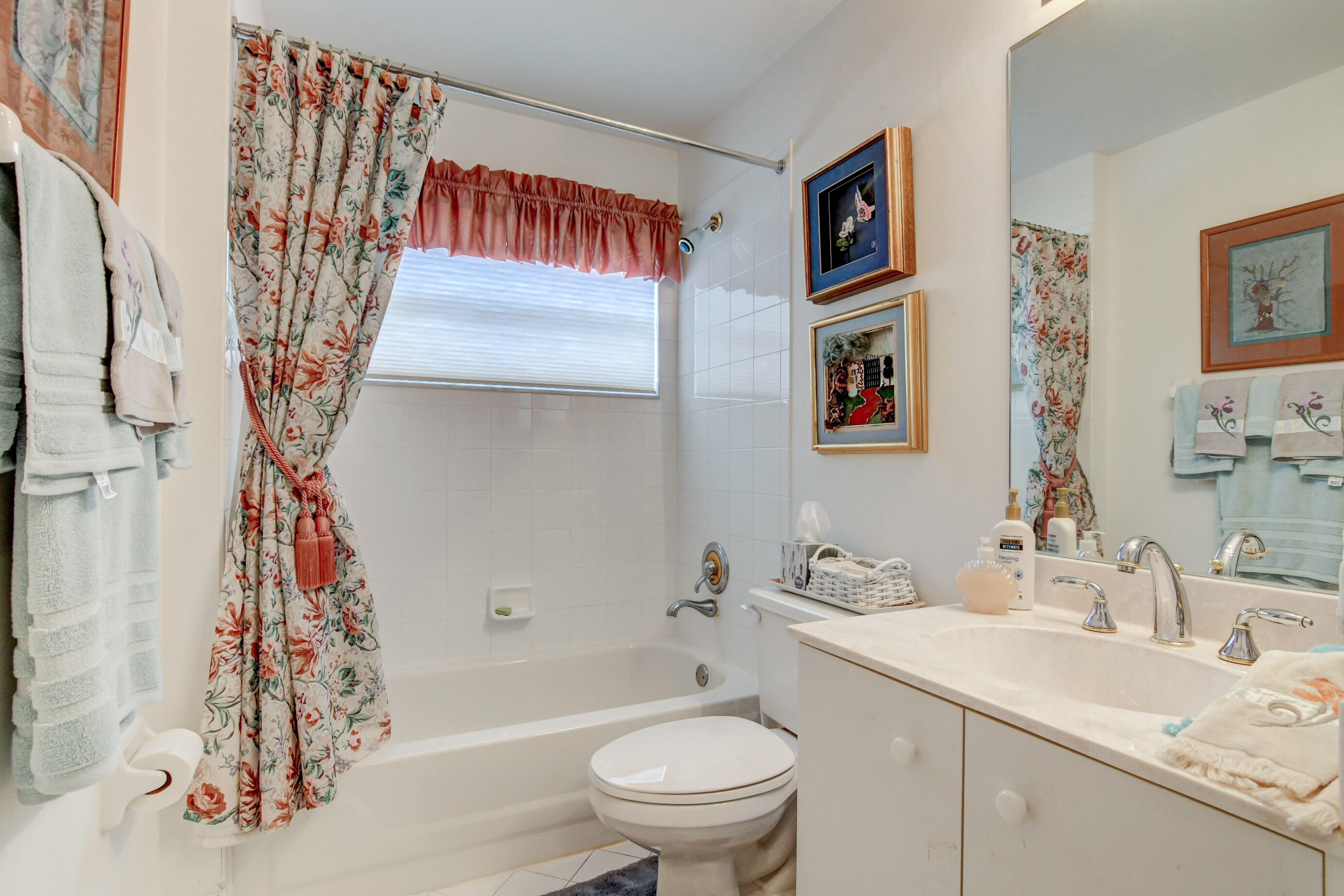 134 East Lee Road Delray Beach, FL 33445 - Photo 35 of 47 Bathroom 2