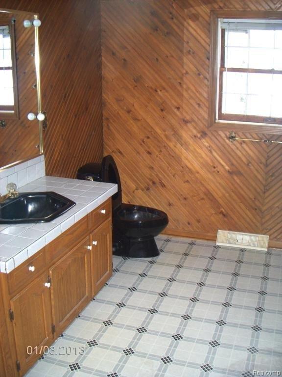 8090 Arendt Road Yale, MI 48097 - Photo 10 of 25 Main Bath