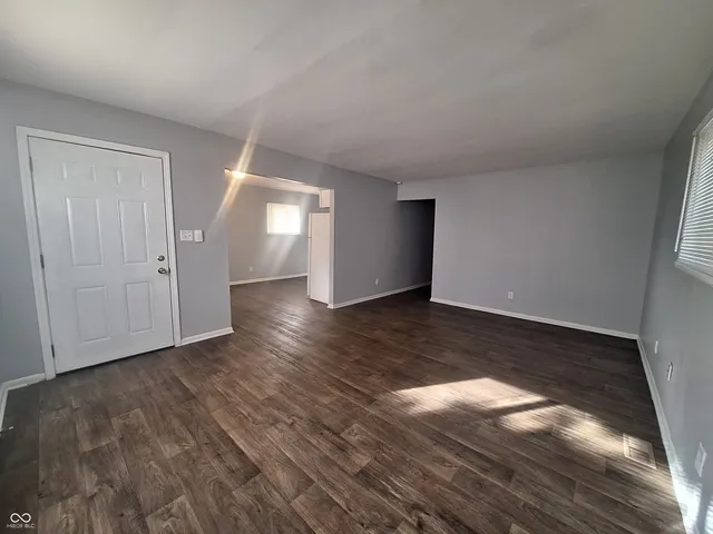 $1,345 | 2410 North Dearborn Street, Indianapolis, IN 46218