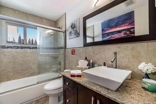 $4,700 | 901 Northwest 22nd Place, Miami, FL 33125