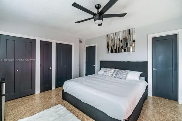 $4,700 | 901 Northwest 22nd Place, Miami, FL 33125