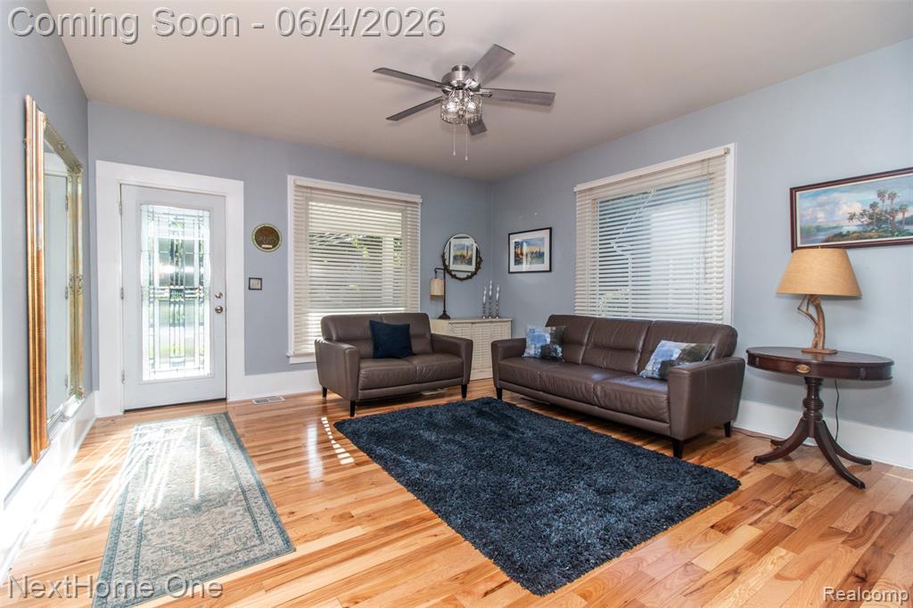 315 Jewett Street Howell, MI 48843 - Photo 3 of 24