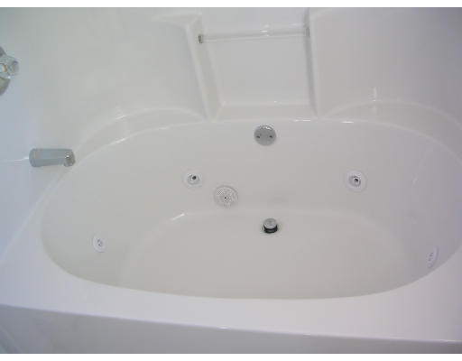 80 Hiland Road Charlton, MA 01507 - Photo 3 of 8 Gallery Image 3