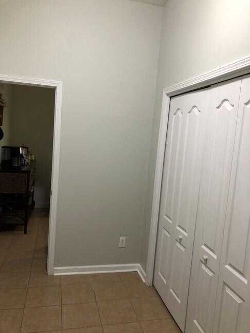 304 Tropical Way Freeport, FL 32439 - Photo 8 of 21 a view of closet