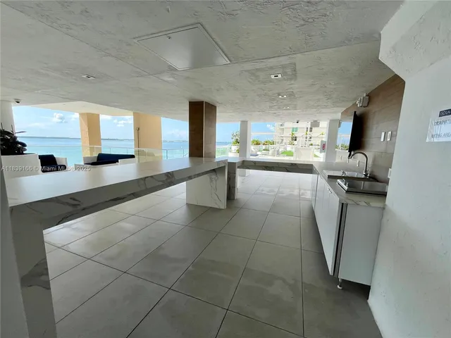 $3,750 | 770 Claughton Island Drive, Unit 1415, Miami, FL 33131