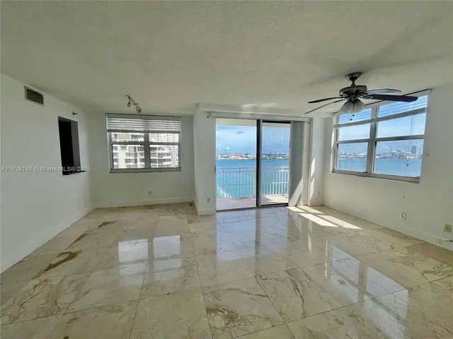 $3,750 | 770 Claughton Island Drive, Unit 1415, Miami, FL 33131