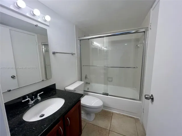 $3,750 | 770 Claughton Island Drive, Unit 1415, Miami, FL 33131