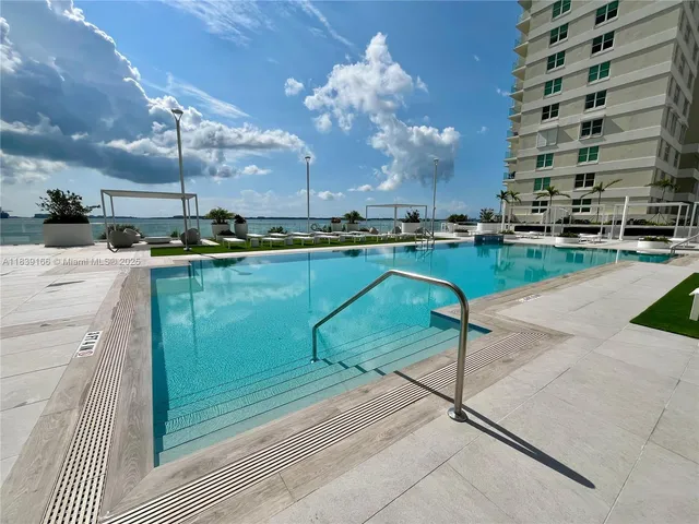 $3,750 | 770 Claughton Island Drive, Unit 1415, Miami, FL 33131