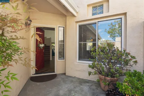 $950,000 | 6178 Lakeview Circle, San Ramon, CA 94582