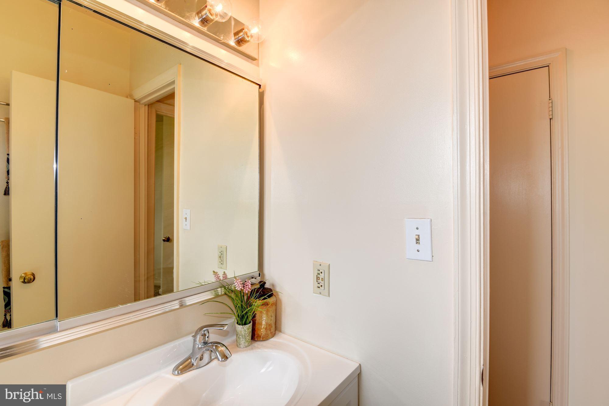 2001 16th Street Northwest, Unit 404 Washington, DC 20009 - Photo 18 of 35 Bathroom