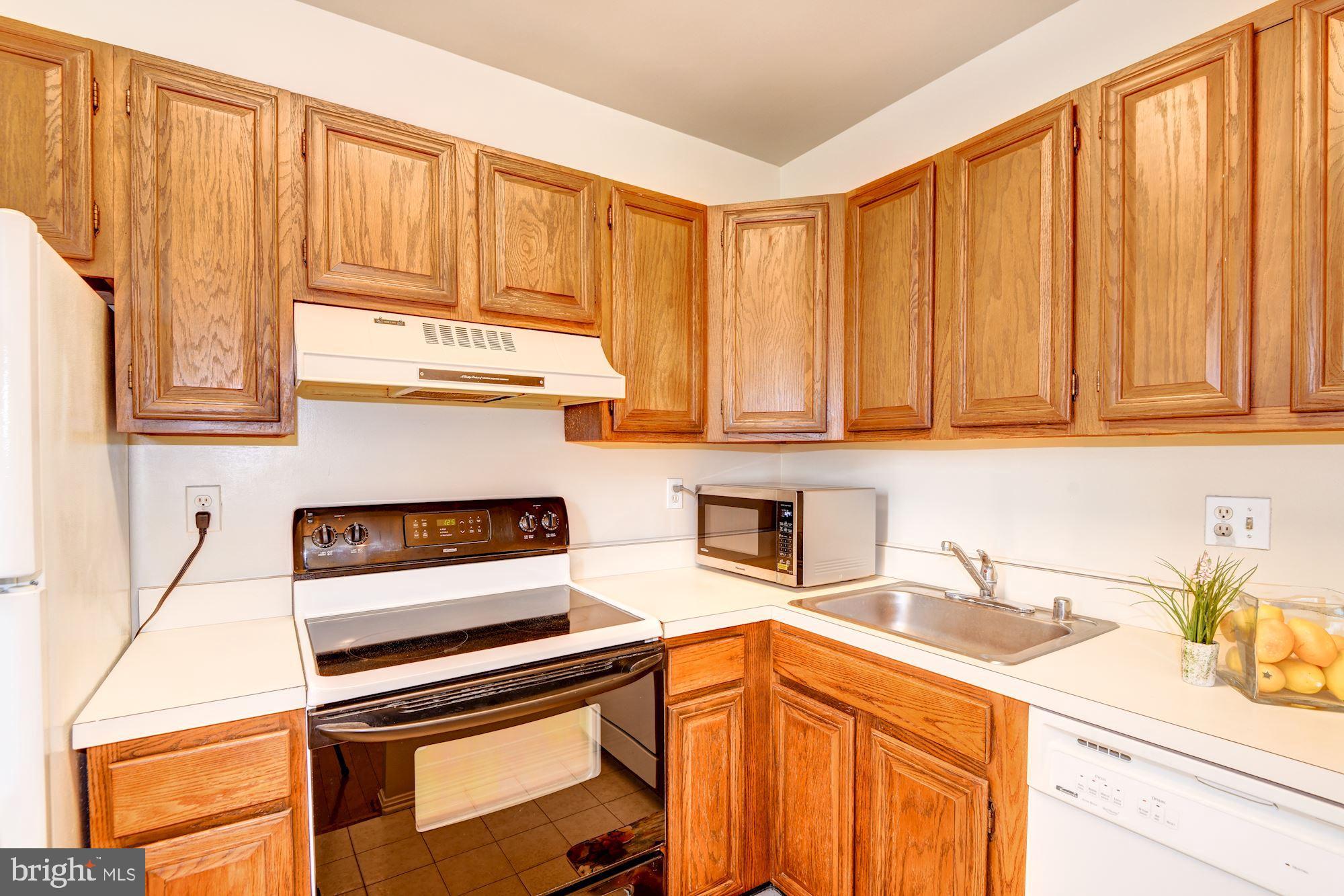 2001 16th Street Northwest, Unit 404 Washington, DC 20009 - Photo 10 of 35 Kitchen