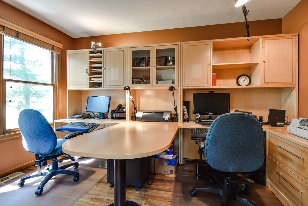 6 Stone Hill Road Westborough, MA 01581 - Photo 11 of 30 Gallery Image 11