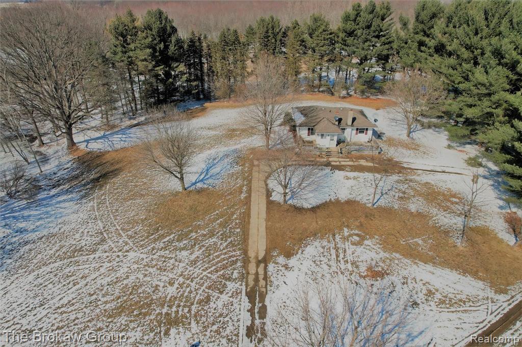 9200 Schrepfer Road Howell, MI 48855 - Photo 15 of 58