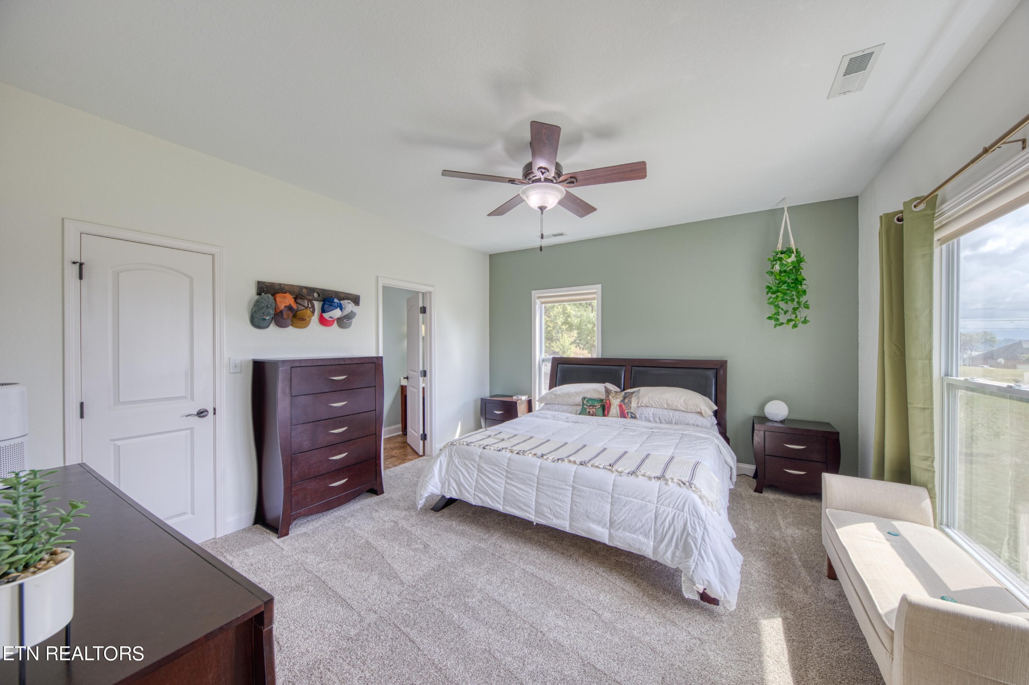 2039 Ranch Road Dandridge, TN 37725 - Photo 10 of 53 Gallery Image 10