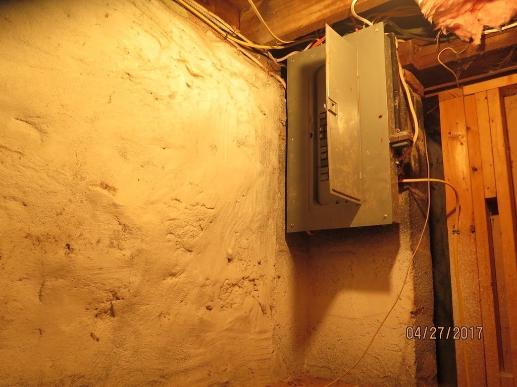 16 Mashapaug Road Sturbridge, MA 01566 - Photo 23 of 26 a view of walk in closet
