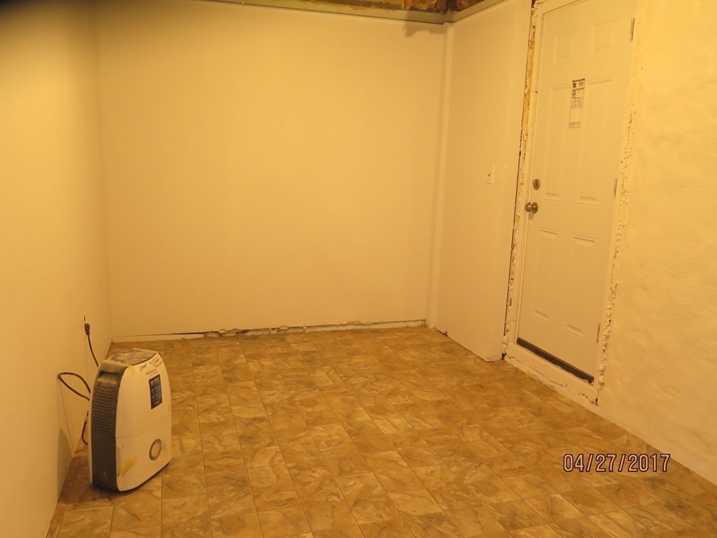 16 Mashapaug Road Sturbridge, MA 01566 - Photo 24 of 26 a view of a bathroom with a shower