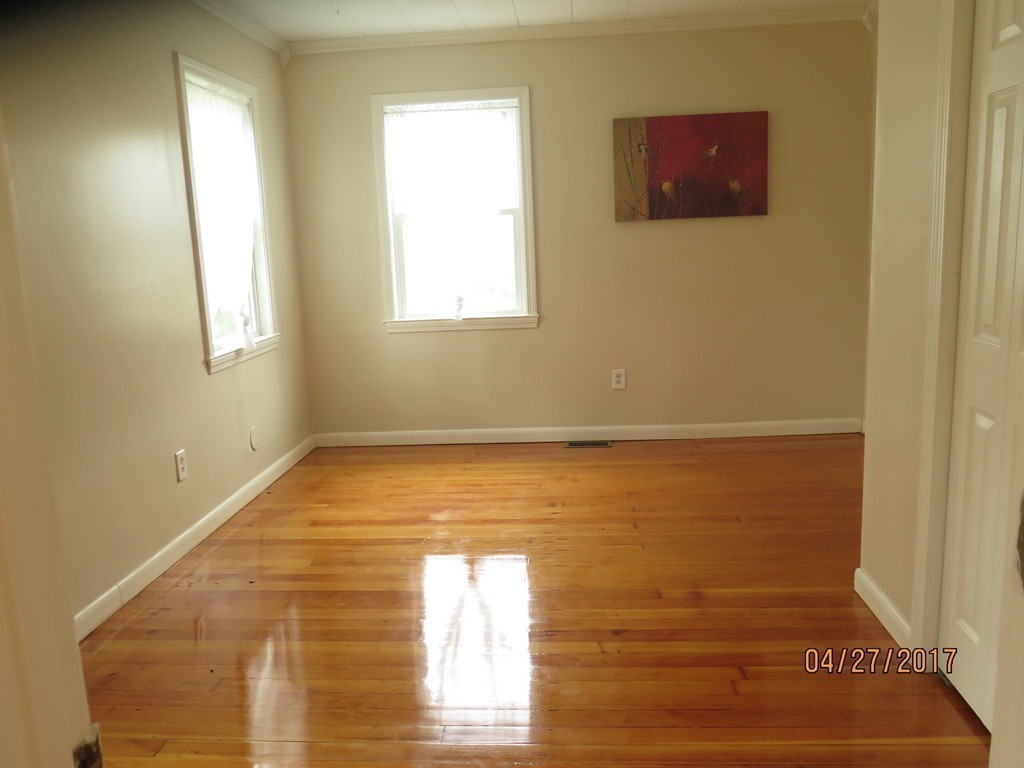 16 Mashapaug Road Sturbridge, MA 01566 - Photo 6 of 26 a view of an empty room and window
