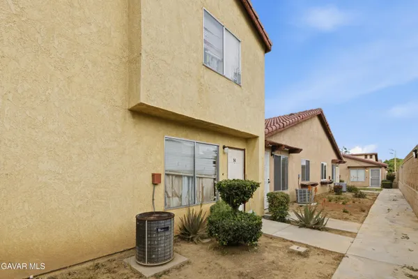 $265,000 | 1700 Ave Q-14 East, Unit 14, Palmdale, CA 93550