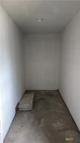 an empty room with a empty space