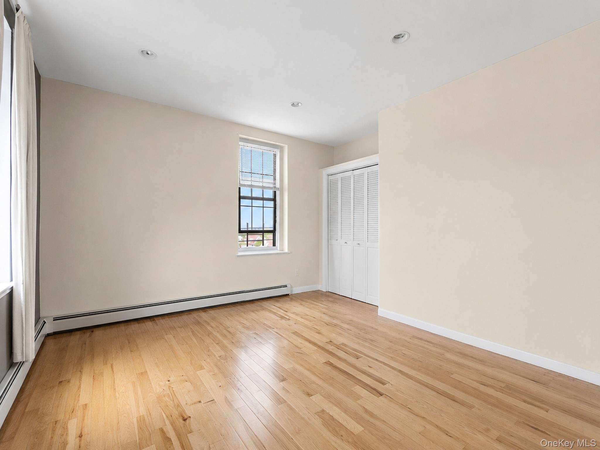 310 Riverside Boulevard, Unit 5F Long Beach, NY 11561 - Photo 16 of 23