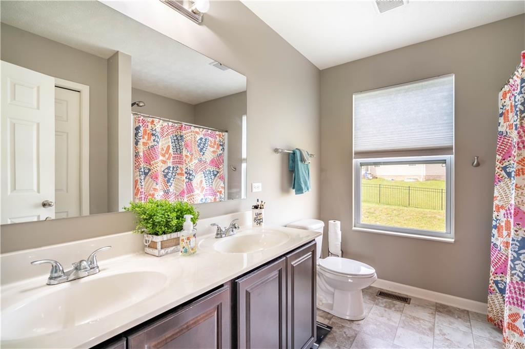 216 Foxwood Road Coraopolis, PA 15108 - Photo 19 of 25