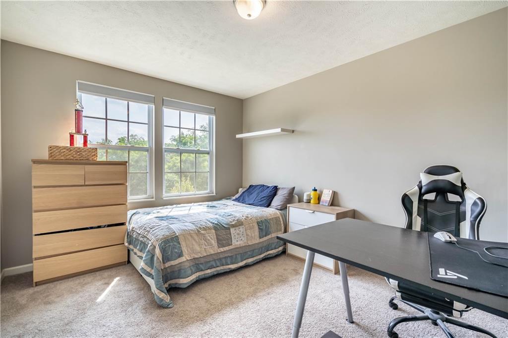 216 Foxwood Road Coraopolis, PA 15108 - Photo 20 of 25
