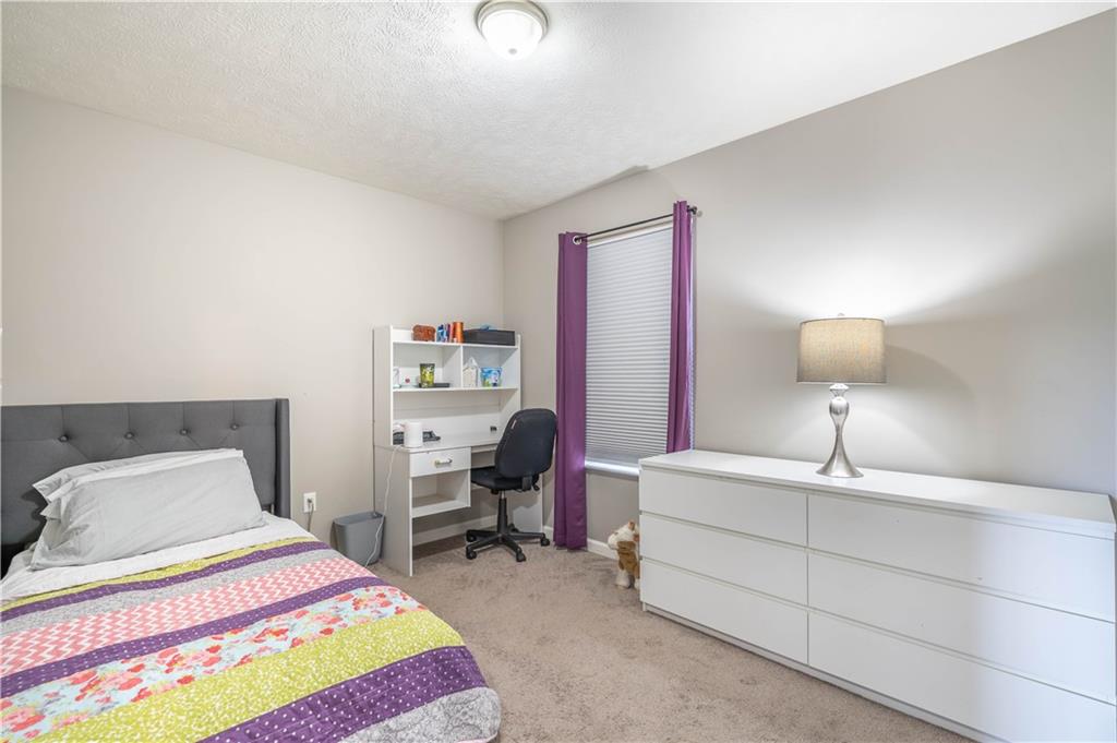 216 Foxwood Road Coraopolis, PA 15108 - Photo 21 of 25