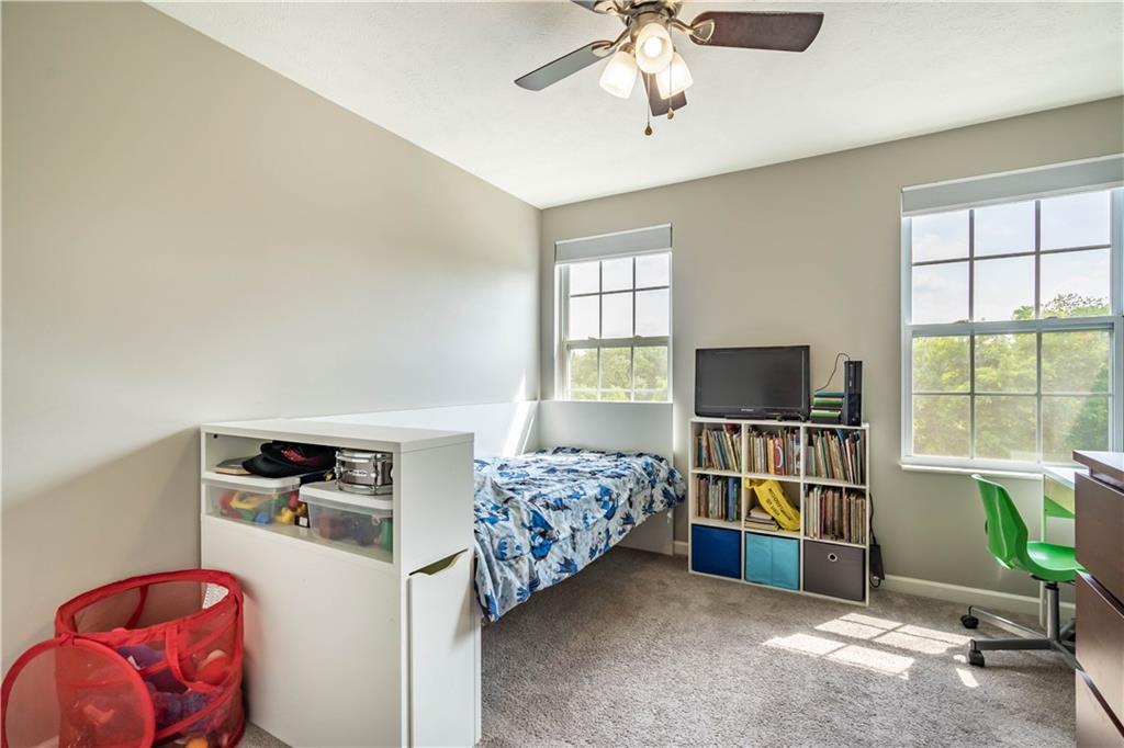 216 Foxwood Road Coraopolis, PA 15108 - Photo 22 of 25