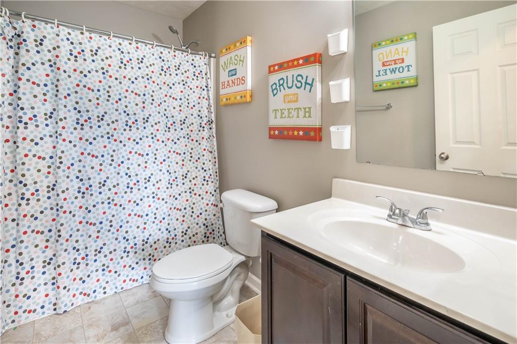 216 Foxwood Road Coraopolis, PA 15108 - Photo 23 of 25