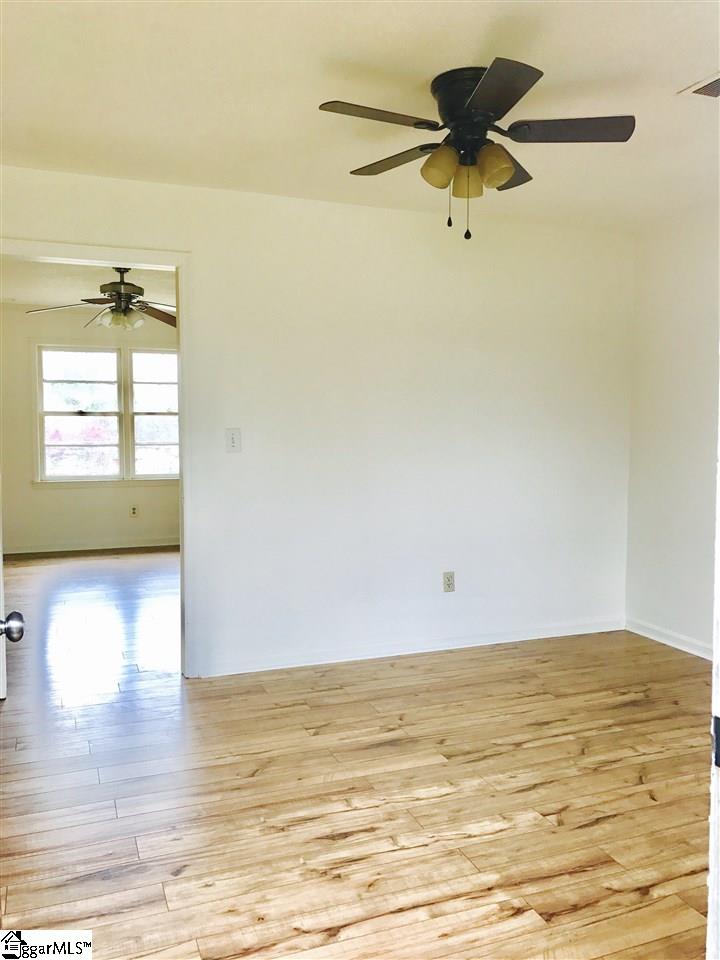 271 Peach Street Inman, SC 29349 - Photo 3 of 15