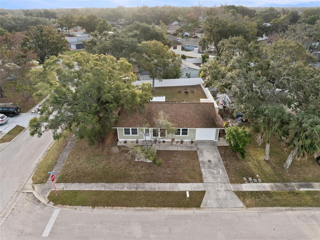 6500 Briar Ridge Court Pinellas Park, FL 33782 - Photo 2 of 38