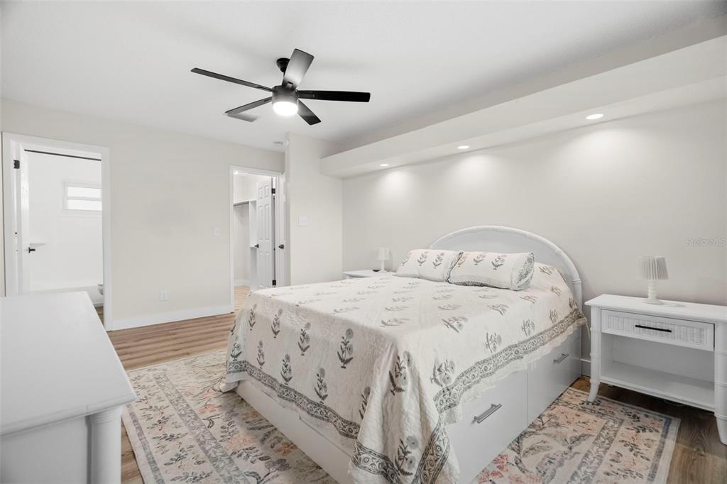 6500 Briar Ridge Court Pinellas Park, FL 33782 - Photo 21 of 38