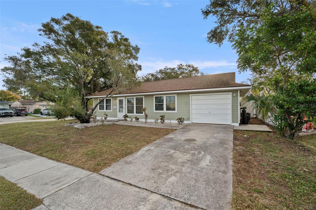 6500 Briar Ridge Court Pinellas Park, FL 33782 - Photo 34 of 38