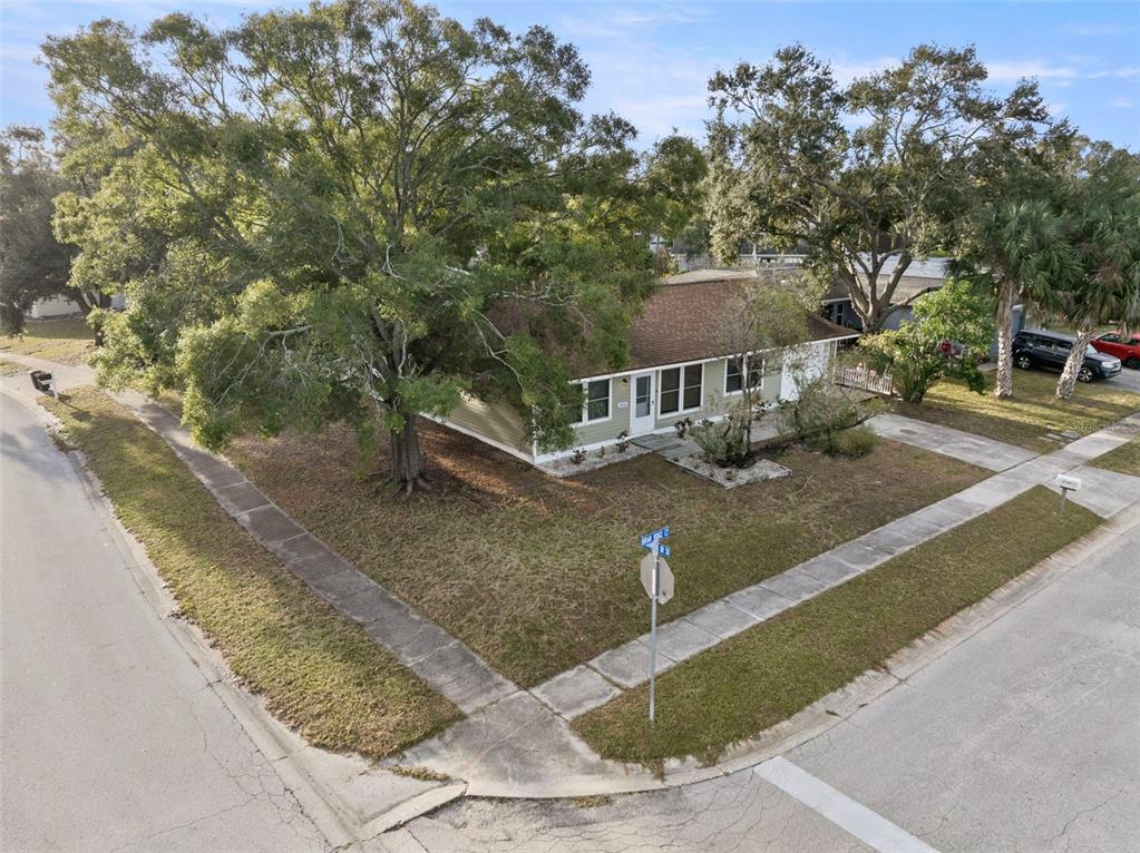 6500 Briar Ridge Court Pinellas Park, FL 33782 - Photo 6 of 38