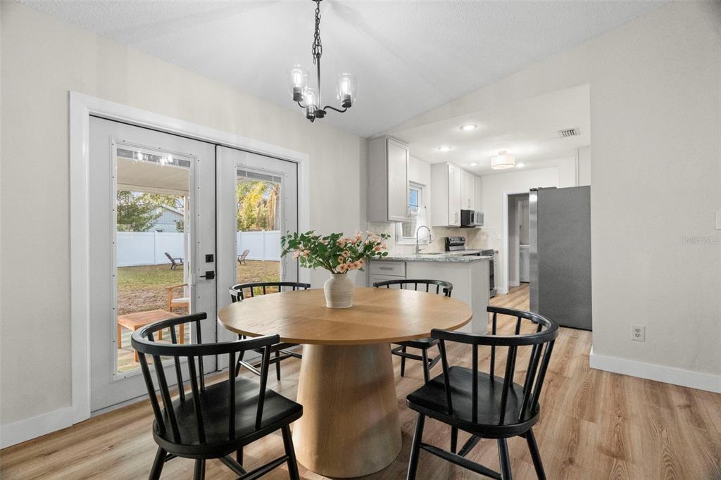 6500 Briar Ridge Court Pinellas Park, FL 33782 - Photo 9 of 38