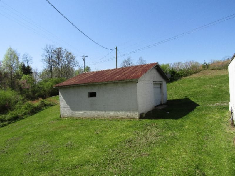 57 Poor House Ridge Road Celina, TN 38551 - Photo 16 of 25 Gallery Image 16