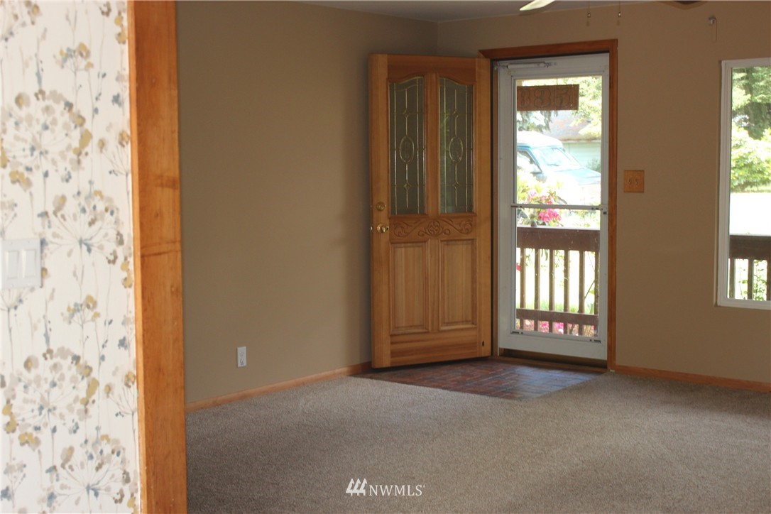 3721 Northeast 22nd Place Renton, WA 98056 - Photo 4 of 8