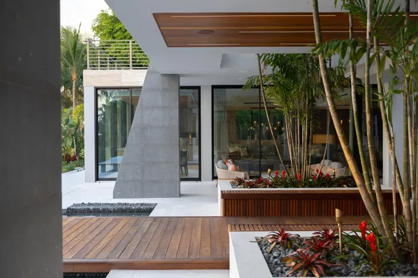 $44,950,000 | 488 South Beach Road, Jupiter Island, FL 33455