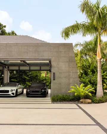 $44,950,000 | 488 South Beach Road, Jupiter Island, FL 33455