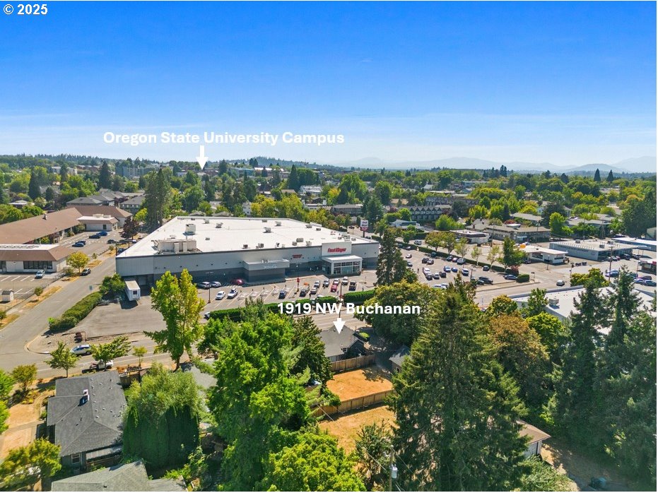1919 Northwest Buchanan Avenue Corvallis, OR 97330 - Photo 29 of 30 a view of a city