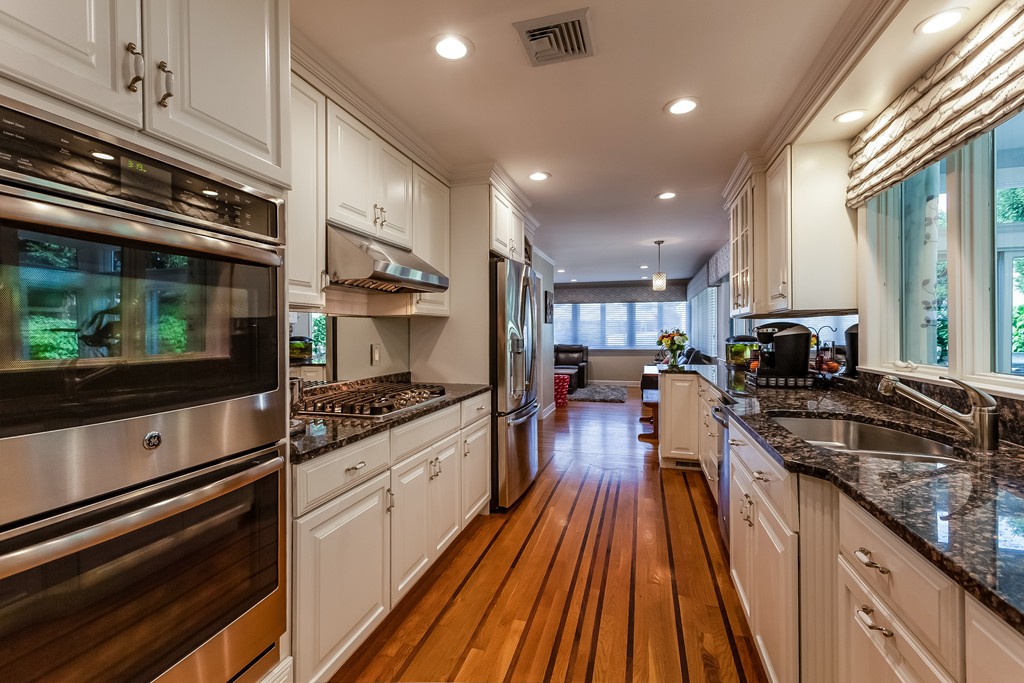 56 Highcrest Road Fall River, MA 02720 - Photo 8 of 30