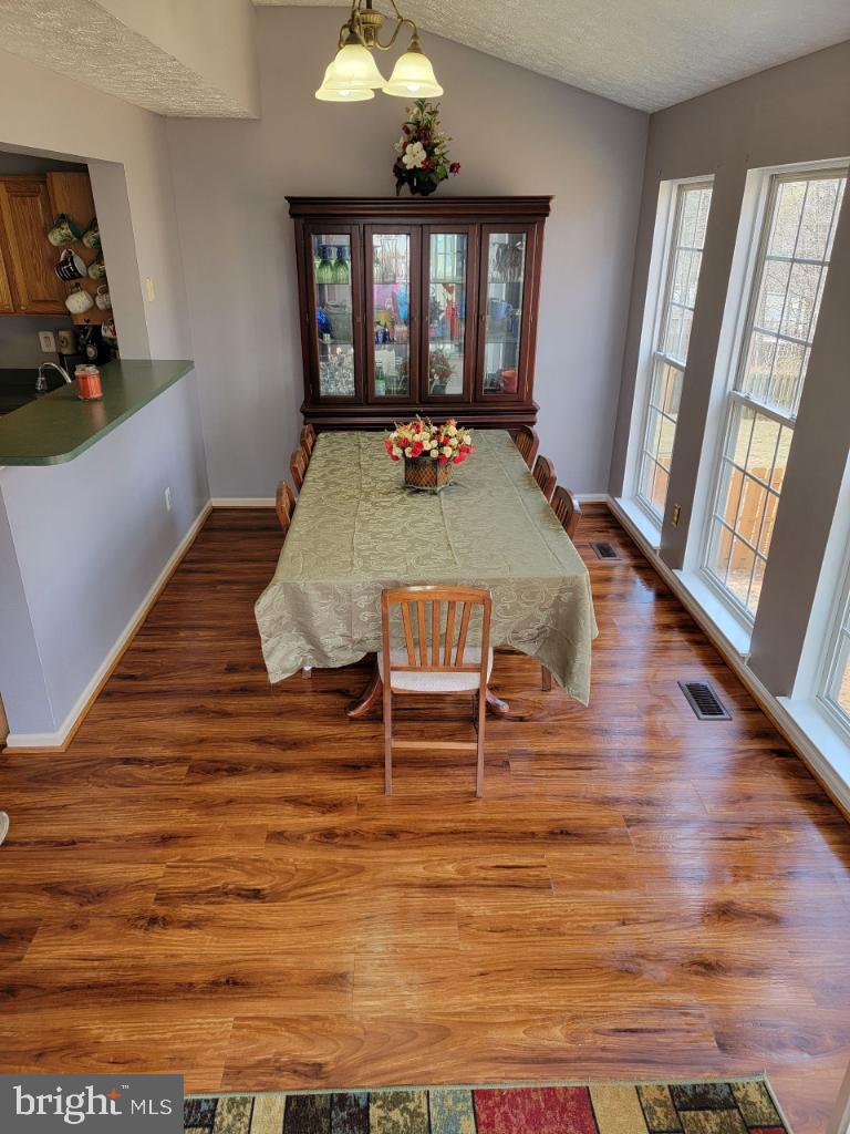 252 Powdersby Road Joppa, MD 21085 - Photo 5 of 24 Sun Room