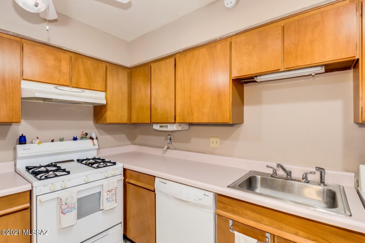 2755 West Anklam Road, Unit D Tucson, AZ 85745 - Photo 6 of 19