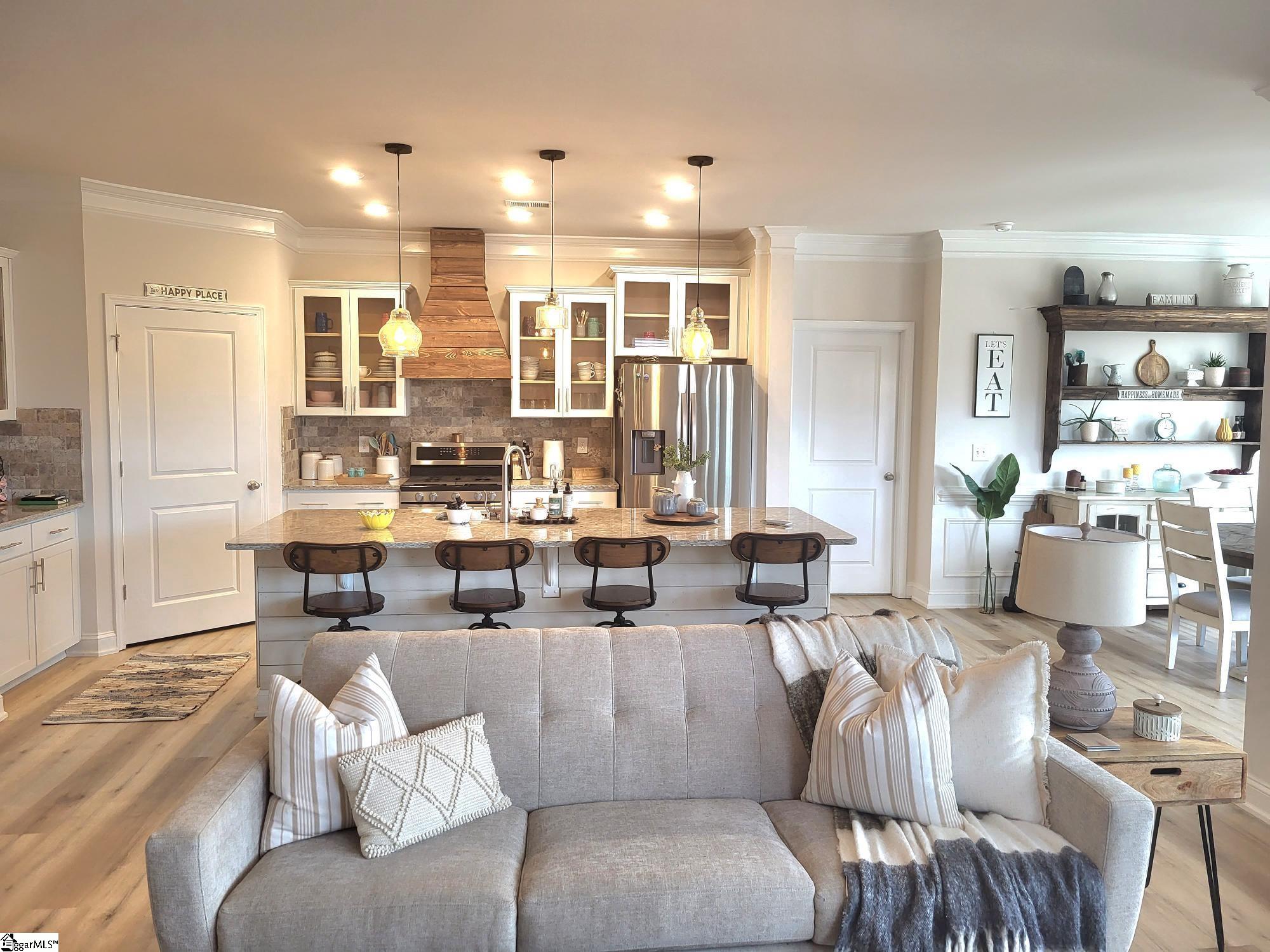 515 Raleighwood Lane Simpsonville, SC 29681 - Photo 10 of 33 Gallery Image 10